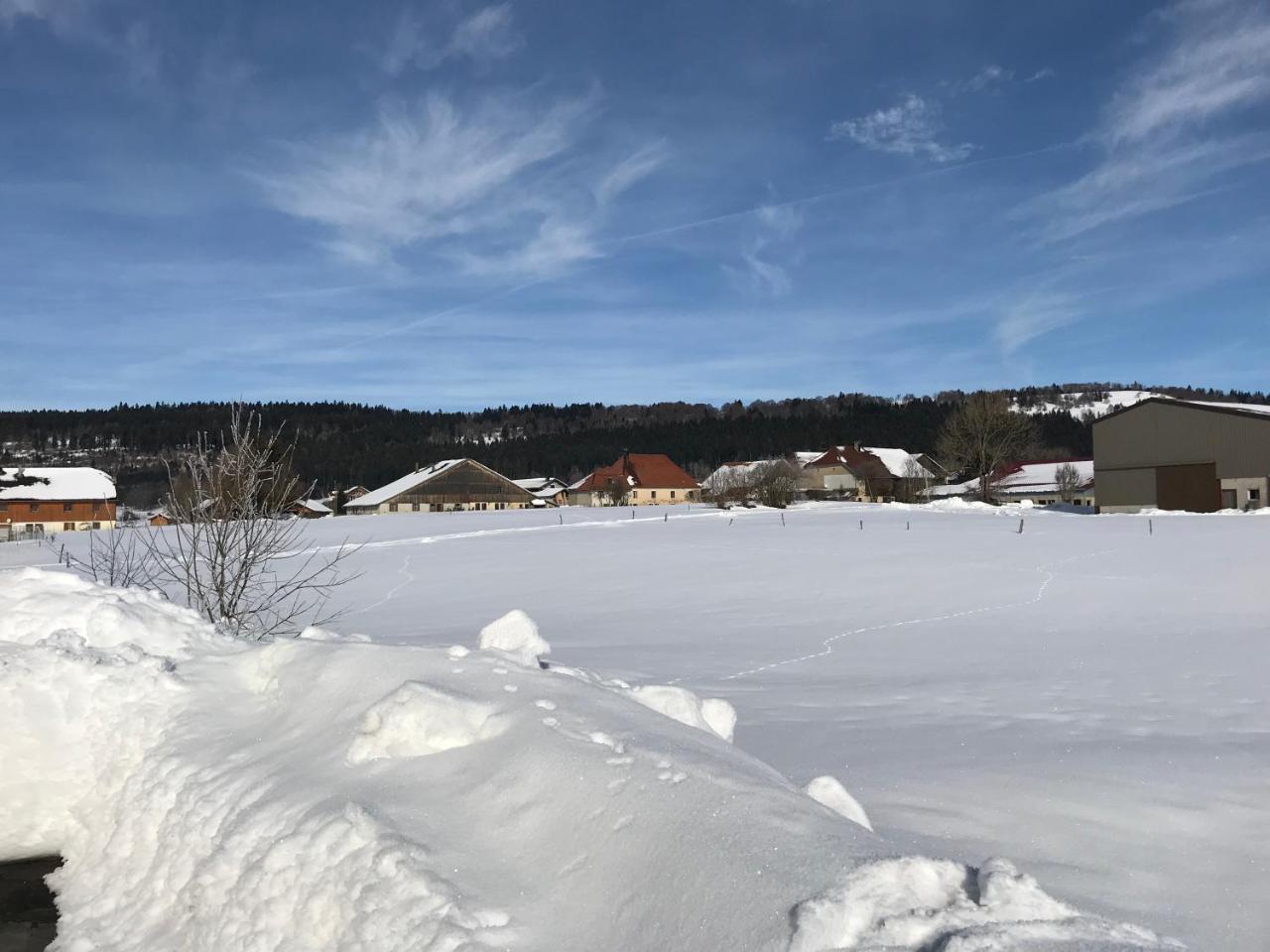 Chambres D'Hotes - Les Dolines La Chaux (Doubs) Exterior foto